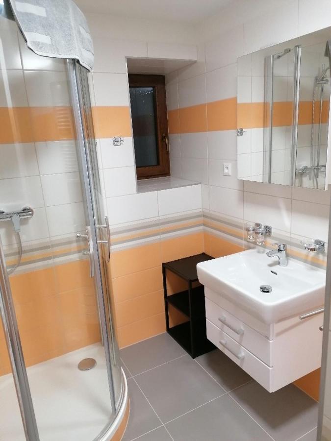 Apartmany Na Namesti Bozi Dar Luaran gambar