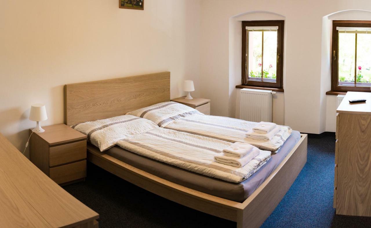 Apartmany Na Namesti Bozi Dar Luaran gambar